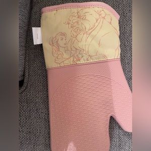 Beauty and the Beast oven mitt